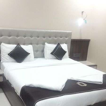 מלון מומביי Shine Hospitality מראה חיצוני תמונה